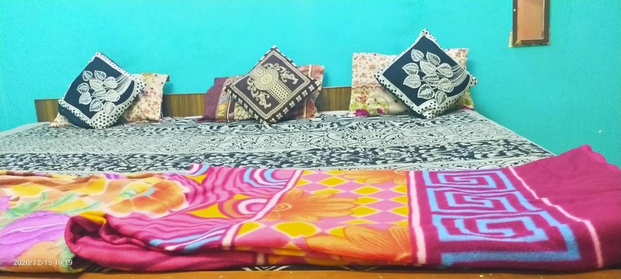 Maa Vaishno Guest House Βαρανάσι Εξωτερικό φωτογραφία